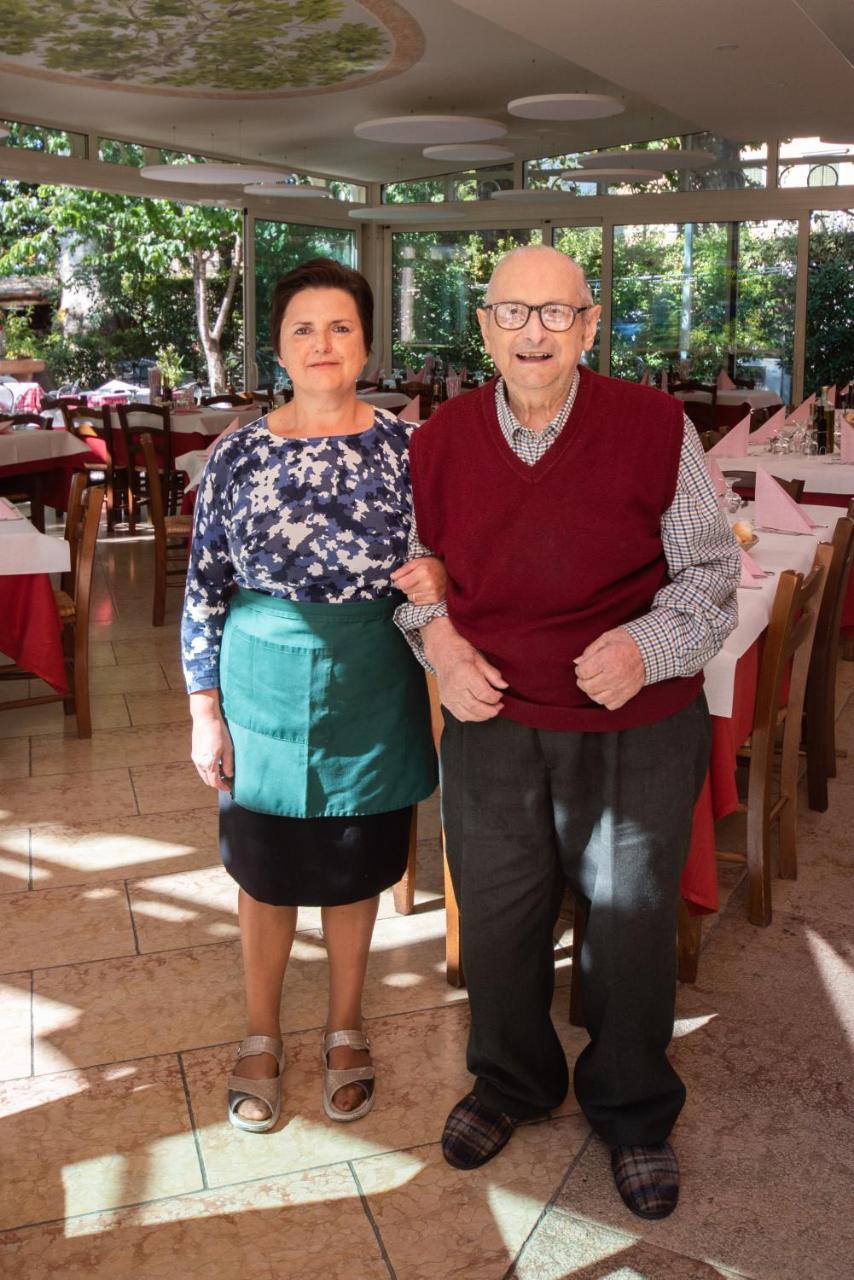 Albergo Al Platano Caprino Veronese Zewnętrze zdjęcie