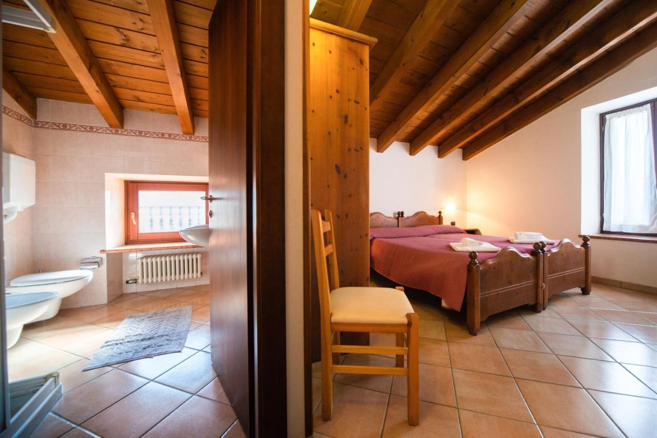 Albergo Al Platano Caprino Veronese Zewnętrze zdjęcie