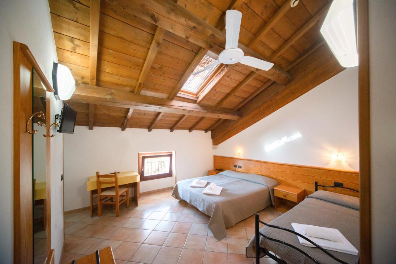 Albergo Al Platano Caprino Veronese Zewnętrze zdjęcie